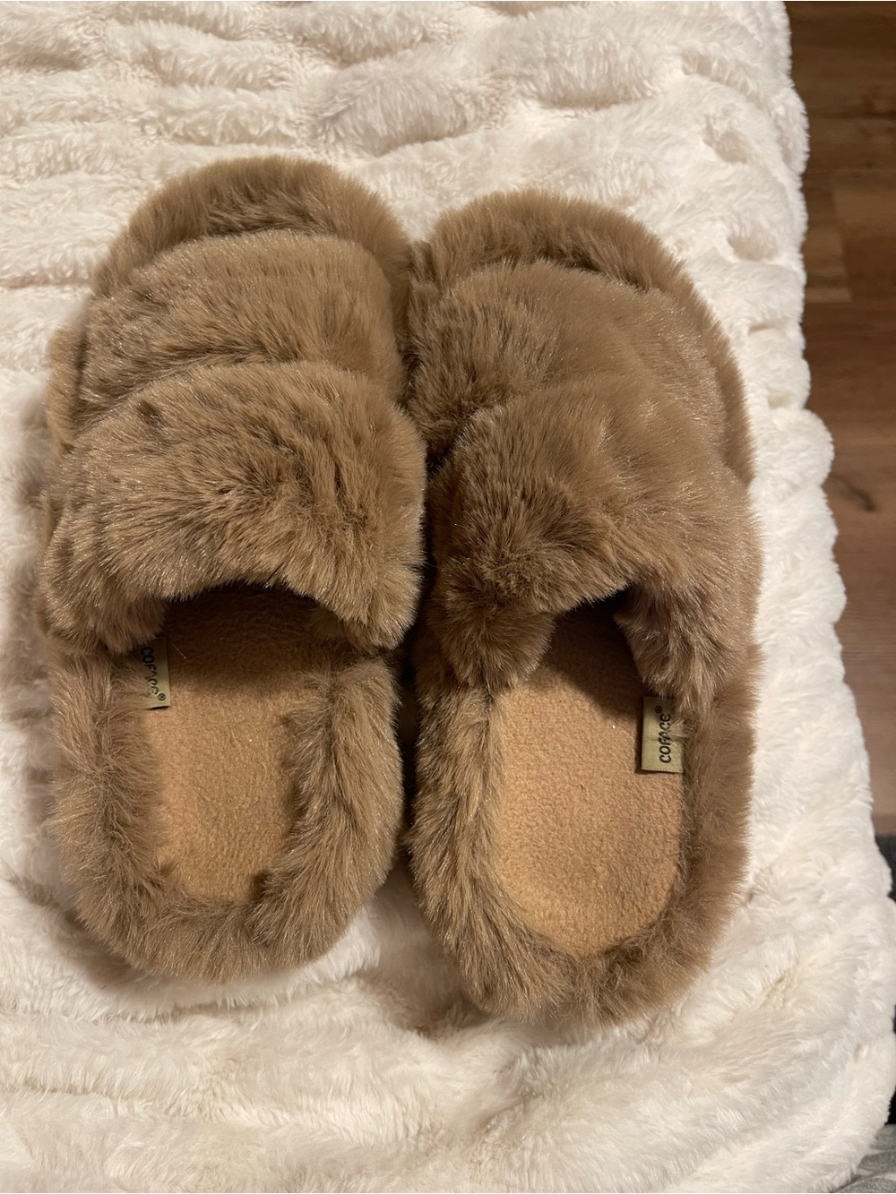 Faux Fur Slide Slippers in Light Brown